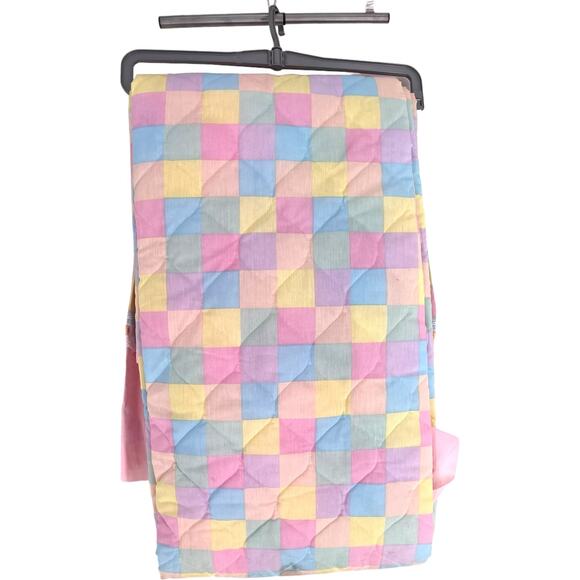 Vintage Full Pastel Patchwork Quilted Ruffled Bedspread Linda Ruffle Coverlet - Picture 4 of 12